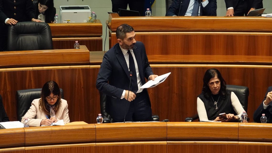 La presidente della Regione Autonoma della Sardegna, Alessandra Todde con l'assessore della Programmazione, bilancio, credito e assetto del territorio, Giuseppe Meloni