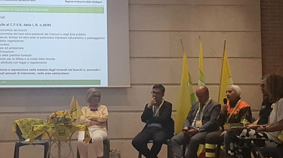 L'assessora della Difesa dell'Ambiente, Rosanna Laconi con il collega assessore dell'Agricoltura e Riforma agro-pastorale, Francesco Agus