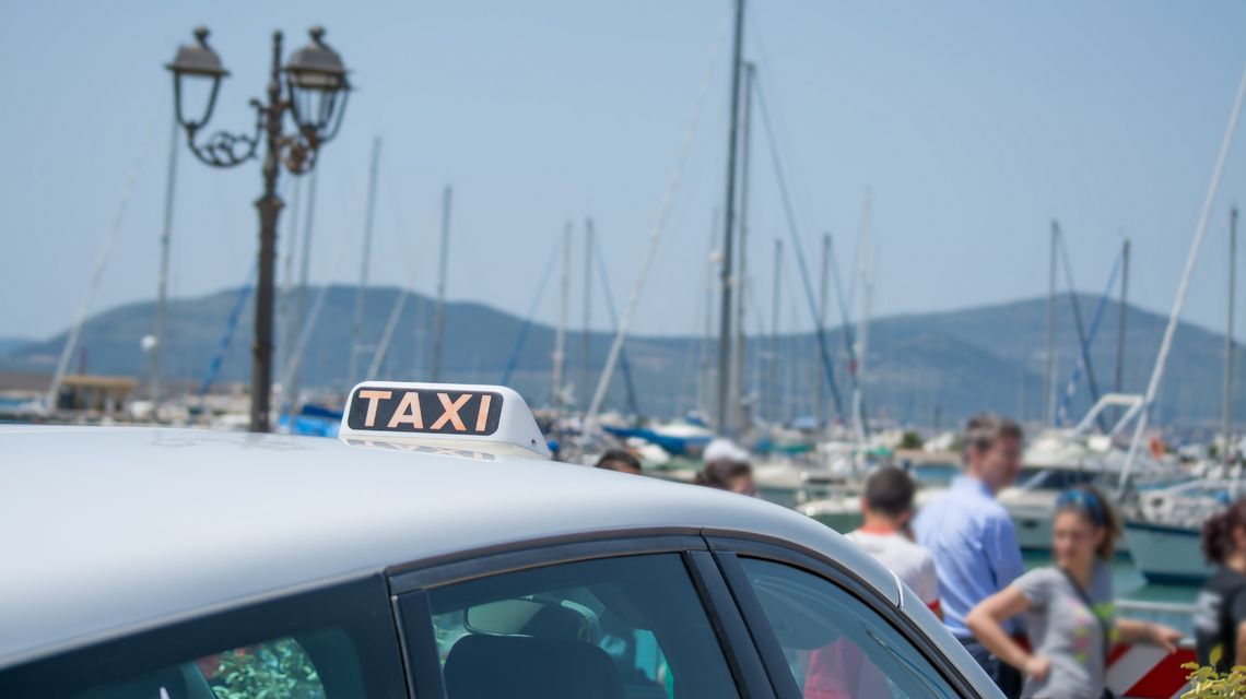 Taxi