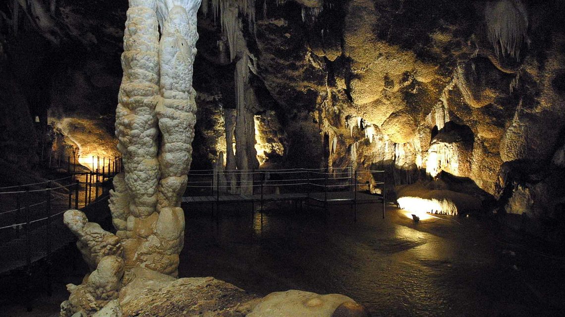 Iglesias, istituito il monumento naturale "Grotta Santa Barbara”